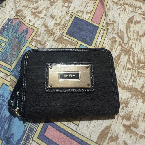 Vintage DKNY wallet, black