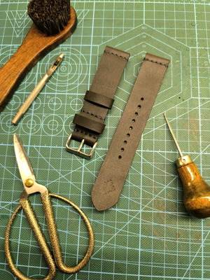 Handmade leather watch strap custom order, unisex, multiple colors