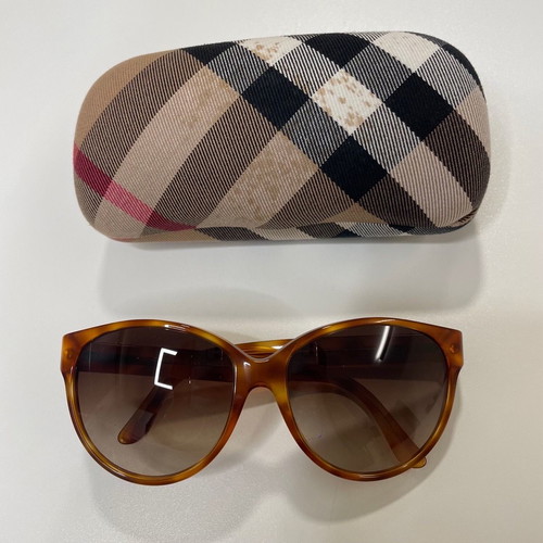 Burberry tortoise sunglasses new