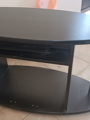 Living room TV table like new