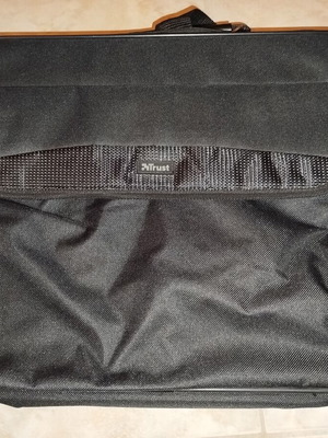 Trust laptop bag up to 15.6" like new with strap