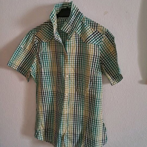 Benetton style nr S shirt multicolored like new