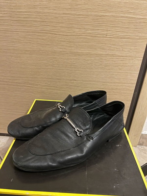 Leather moccasin like new, size 43, black