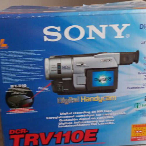 Sony Hi 8 video camera like new with Hi8 cassette and charger