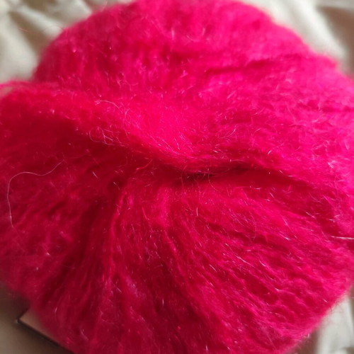 Zafiro Kangaroo blended knitting wool new, pack of 8