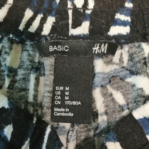 H&M shorts new, size M