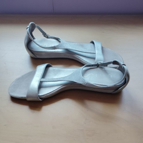Unisa silver women's sandals size 40 used, genuine leather