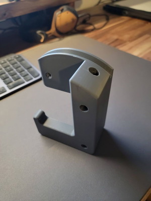 Chainsaw stand new
