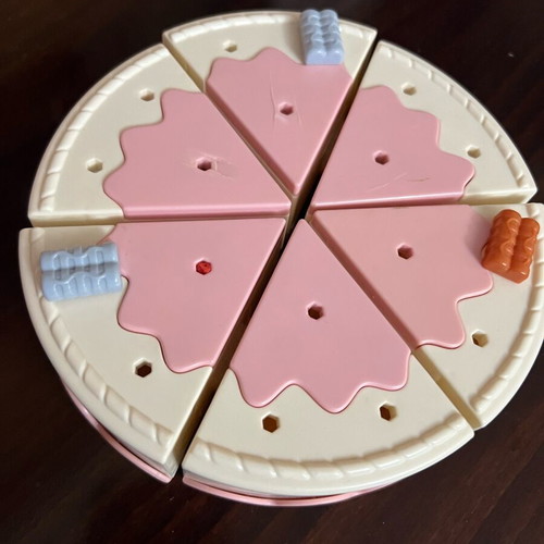 Cake toy like new without top accessories