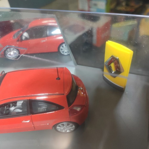 Renault Megane RS μοντέλο 1/43, πορτοκαλί μεταλλικό
