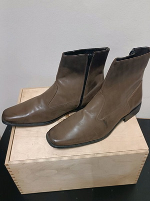 Men's brown leather boots new No 44 Italian made