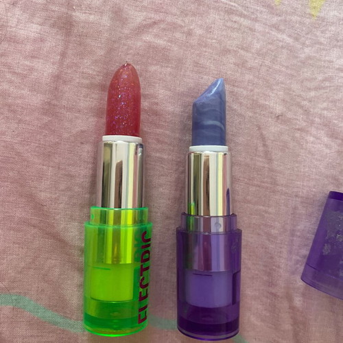 Essence colour changing lip used, pack