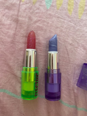 Essence colour changing lip used, pack