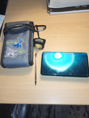 Nintendo 3DS Aqua Blue σαν καινούργιο με θήκη Pokemon και original πενάκι