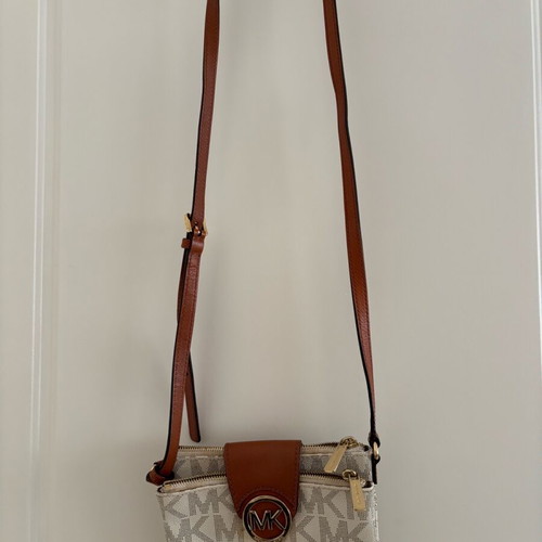 Michael Kors Fulton crossbody bag like new, beige