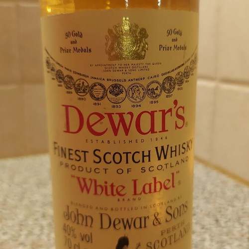 Dewar's White Label collectible whisky 700ml, 40% vol, sealed new