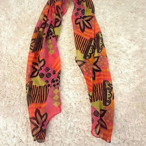 Printed scarf like new