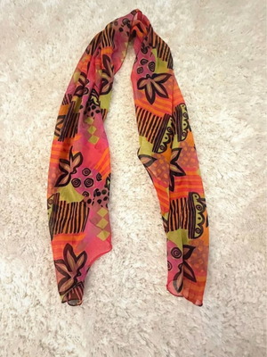 Printed scarf like new