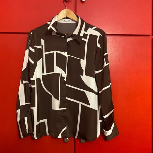 Emprime MNG shirt size Medium like new, white and brown