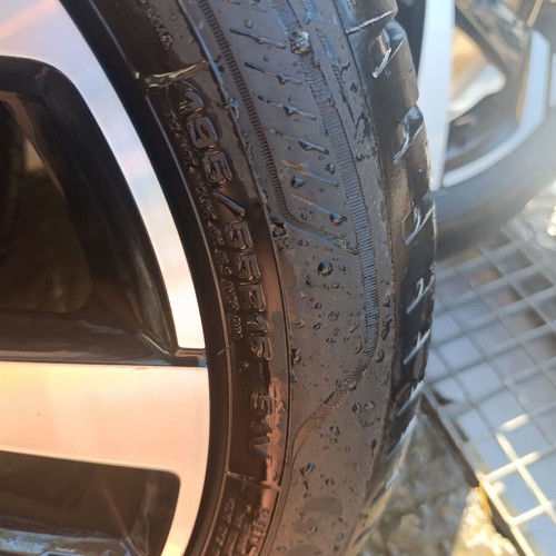 Volkswagen Polo Highline genuine wheel tires like new