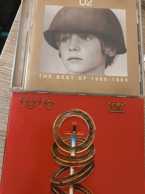 U2 and Toto CD pack used, 2 original rock albums