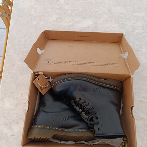 Dr. Martens 1460 black boots size 38 like new