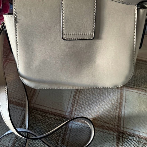 Women's beige crossbody bag like new with adjustable strap