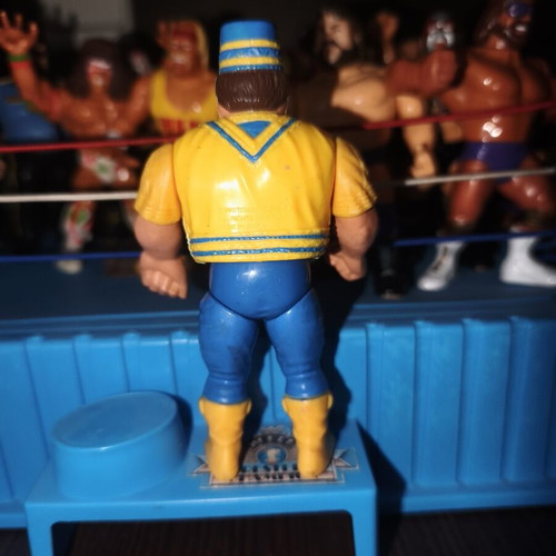 WWF Hasbro figure Series #1 Akeem used, perfect condition