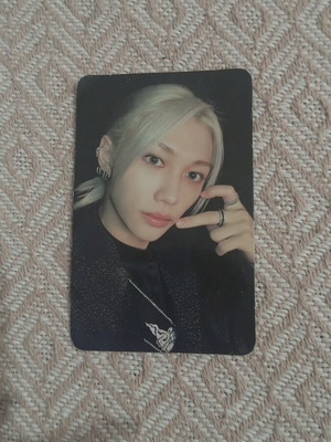 Felix Stray Kids lomocard μεταχειρισμένη, λίγο λυγισμένη