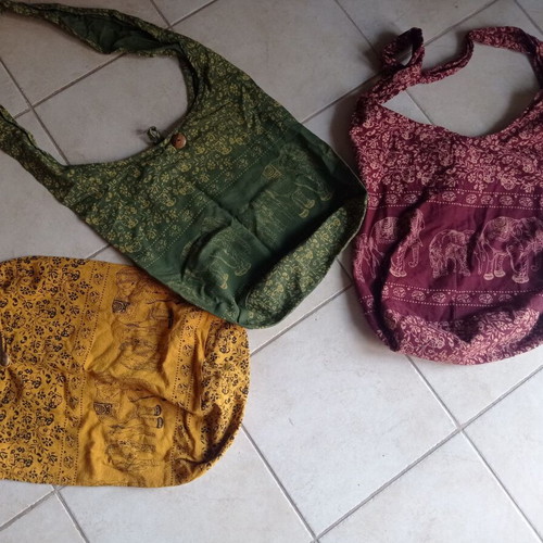 Cotton shoulder bag with zipper and inner pocket, colorful