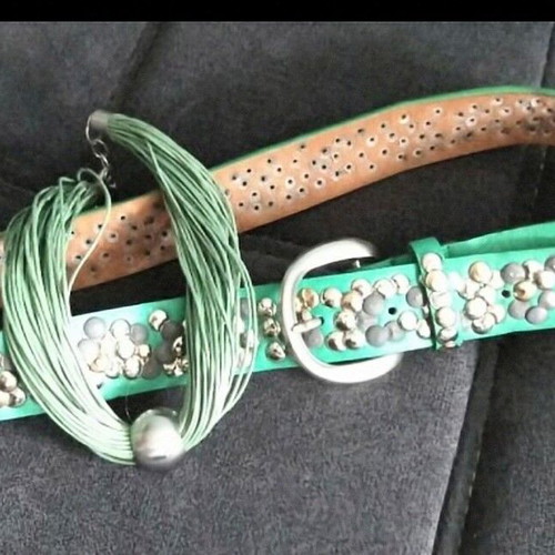 Green belt and necklace set like new