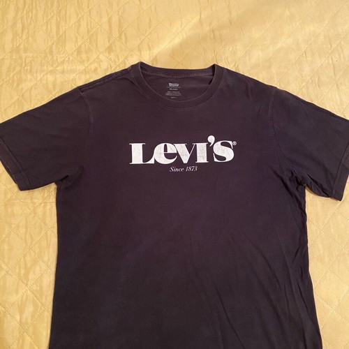 Levi’s T shirt used, size S, with slightly faded logo