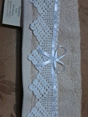 Hand towel new with handmade lace and ribbon bow