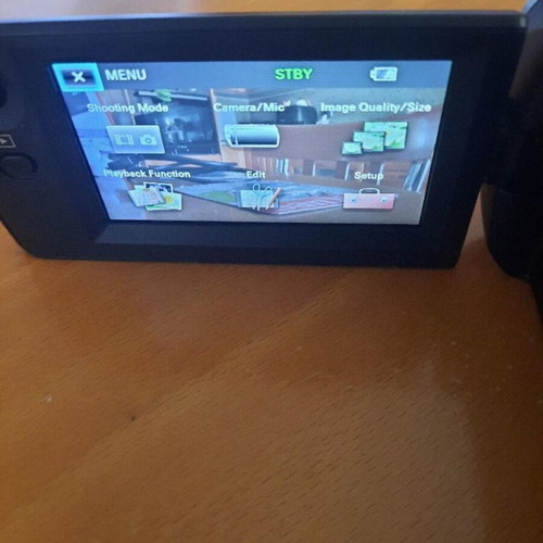 Sony HDR CX24E camera like new with Zeiss lens and 32GB memory card