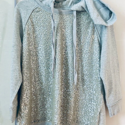 Juicy Couture sweatshirt with hood and sequins like new, size M