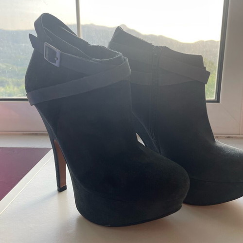 Aldo suede stiletto shoes used, grey with belt detail, size 38