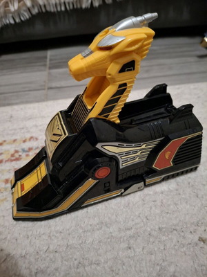 Mighty Morphin Power Rangers Yellow Ranger figure like new