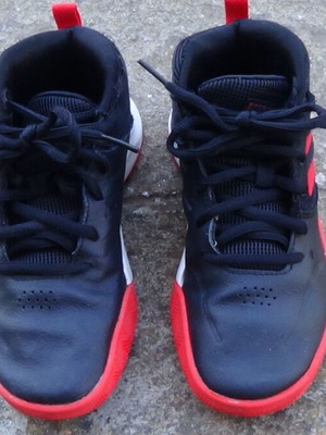 Παπούτσια μπάσκετ Adidas Own The Game Wide Νο 33