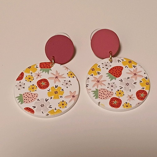 Earrings new and lightweight
