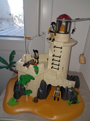 Playmobil 4294 Στρατιωτικό οχυρό με φάρο