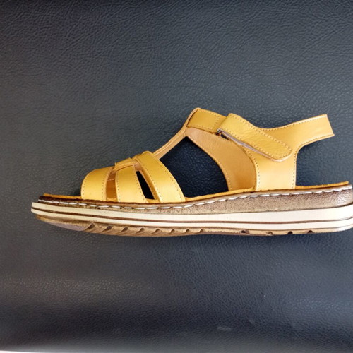 Leather platform sandals new, yellow, anatomical sole