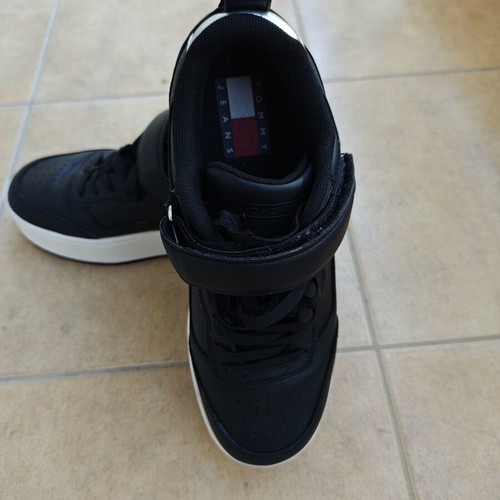 Tommy Hilfiger casual sneakers, black and white, size 41