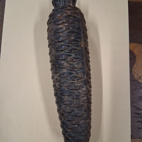 Pine cone for clock used 1,100 grams
