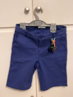 Hashtag shorts dark blue like new, size 7-8y