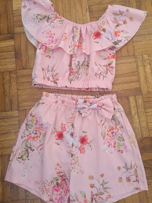 Girls' crop top and shorts set with bow pink floral size 4 like new