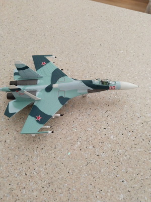 Metal airplane Su-27KS used 1:100 scale