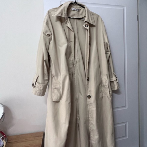 Spring coat gabardine like new, color sand