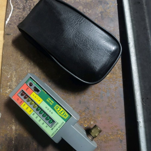 Refco DV-150 electronic vacuum gauge used