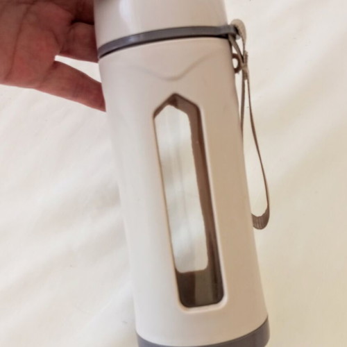 Drink Bottle with Protective Case and Strap like new, beige/grey