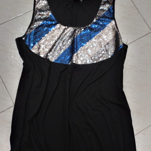 Tank tops XL pack of 3 American Eagle used, black and green floral